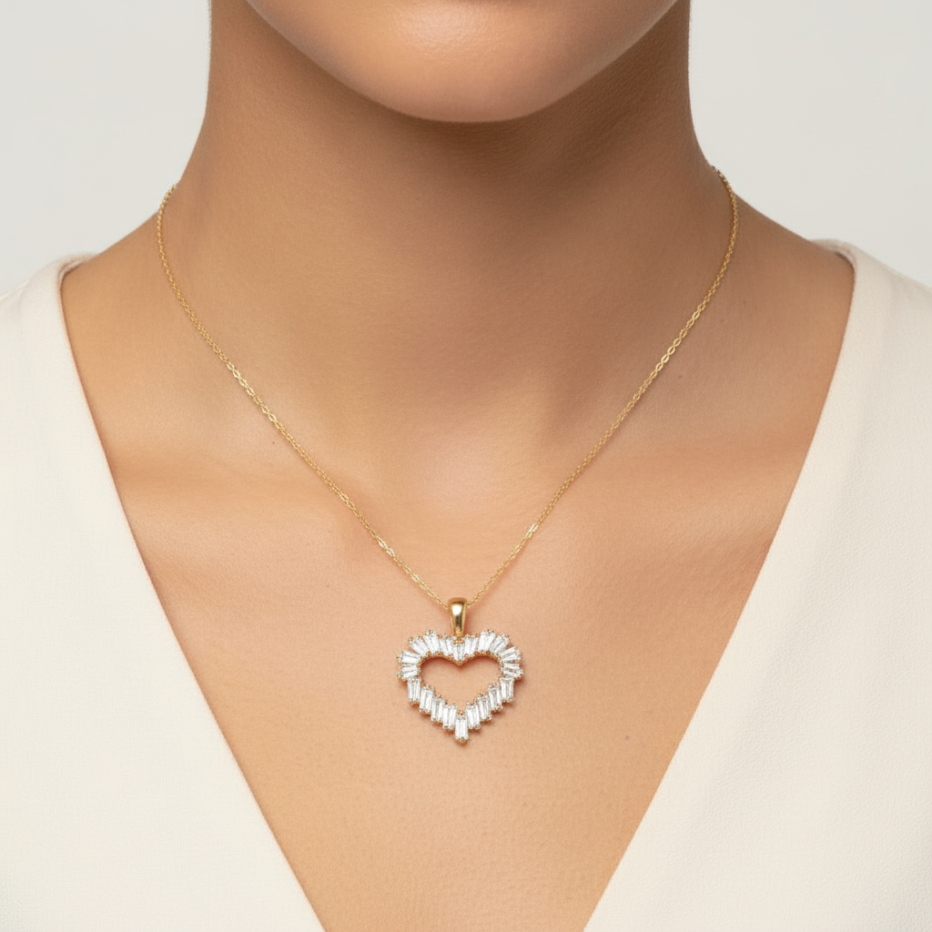 Cuore di Luce Necklace – Gold Heart with Baguette Zirconias