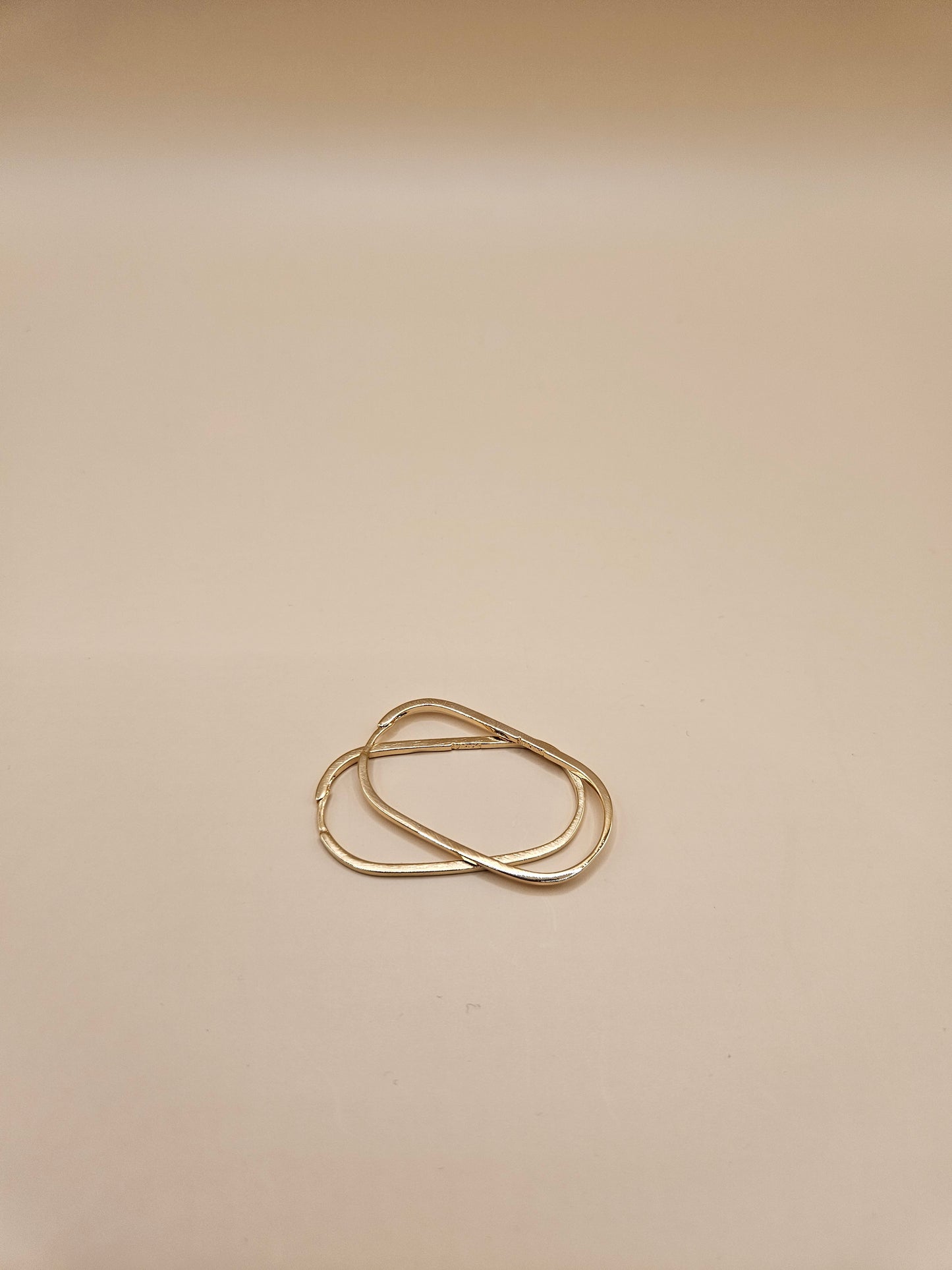 Élise Organic Hoop Earrings