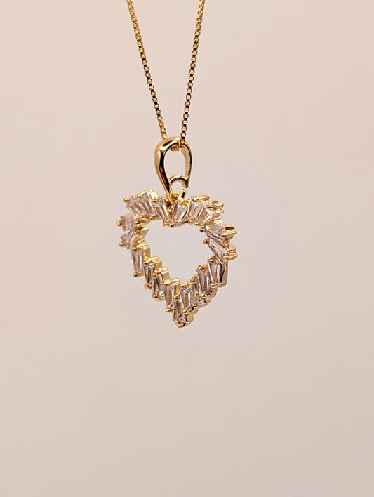 Cuore di Luce Necklace – Gold Heart with Baguette Zirconias
